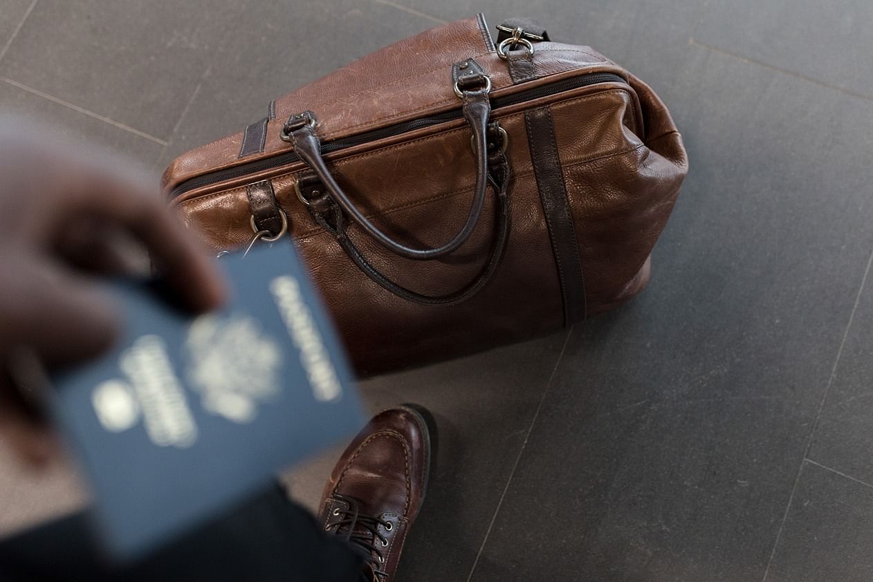 4 Best Ways To Track Luggage